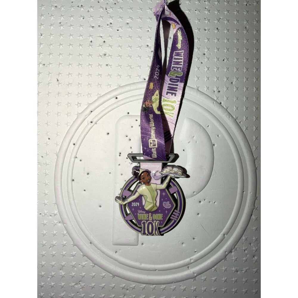 Run Disney 2024 Wine & Dine 10K Medal Pin Princess & The Frog Tiana Race Weekend